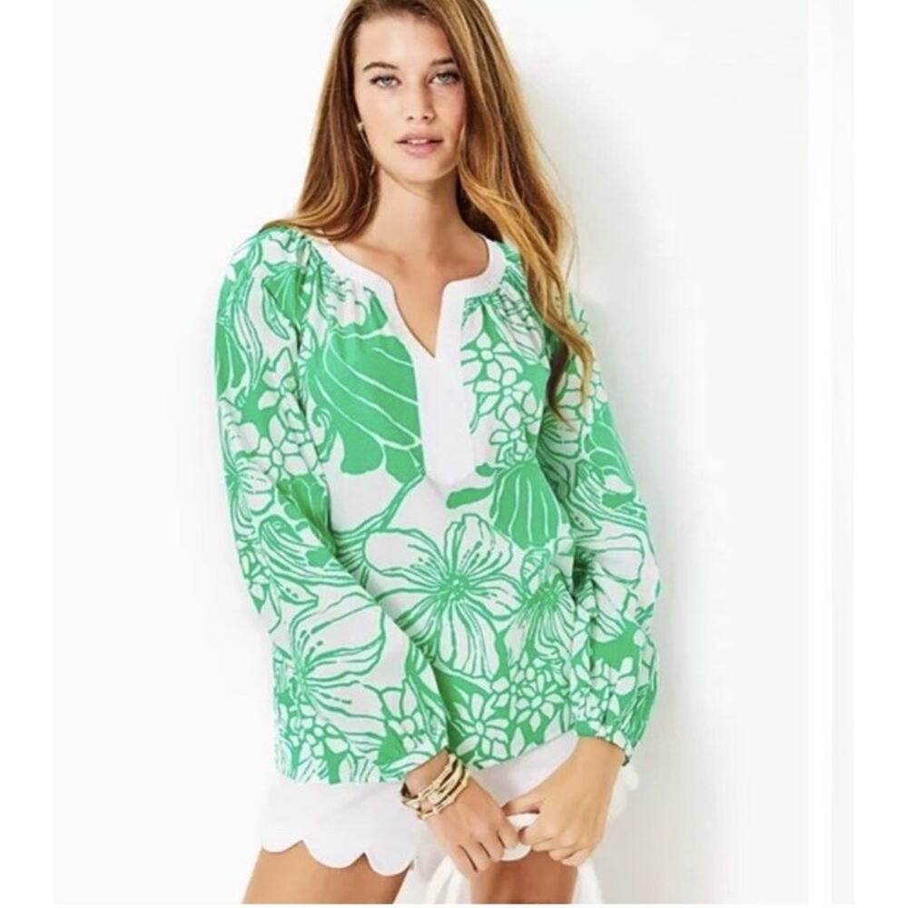 Lilly Pulitzer Camryn Tops ,Tunic in the Spearmint Green Kiss My Tulips XXS